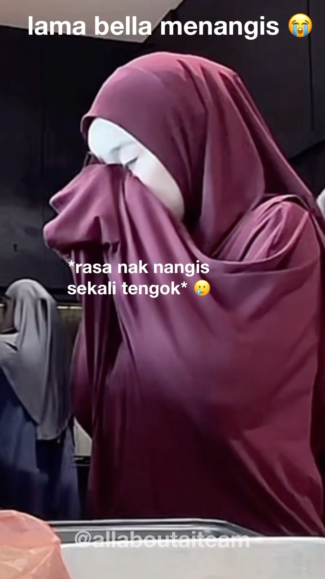 Bella Nangis Masa Live! Aduh Pedih Mat Kupas Bawang ? #bellestrelle #aiteam